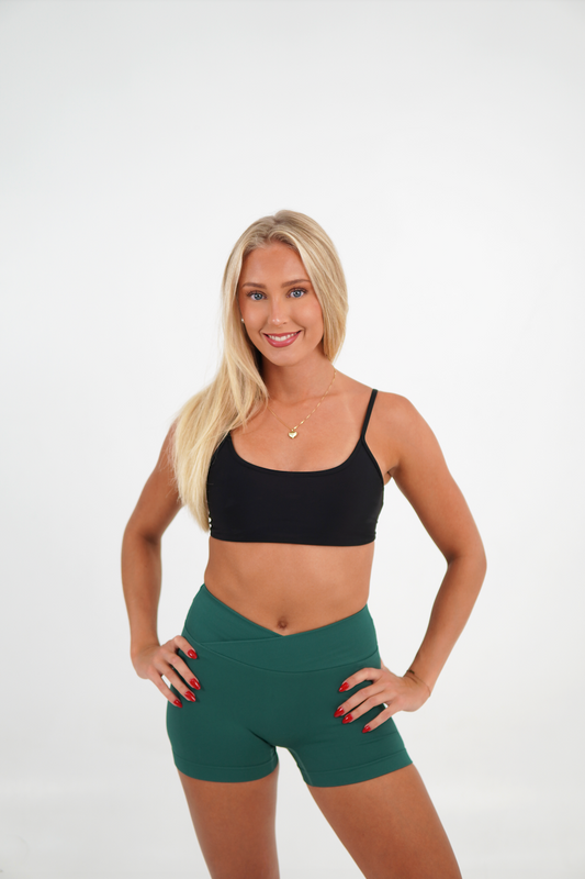 V-Waist Scrunch Shorts  - Green